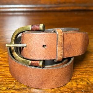 Eddie Bauer Vintage Brown Leather Belt Unique Buckle Made in Italy Size M